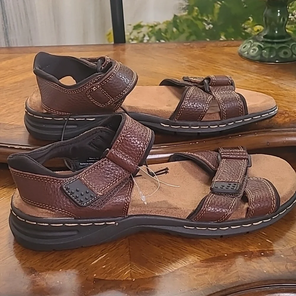 New with tags! Dr Scholls Gavan Mens 10 Brown leather sandals